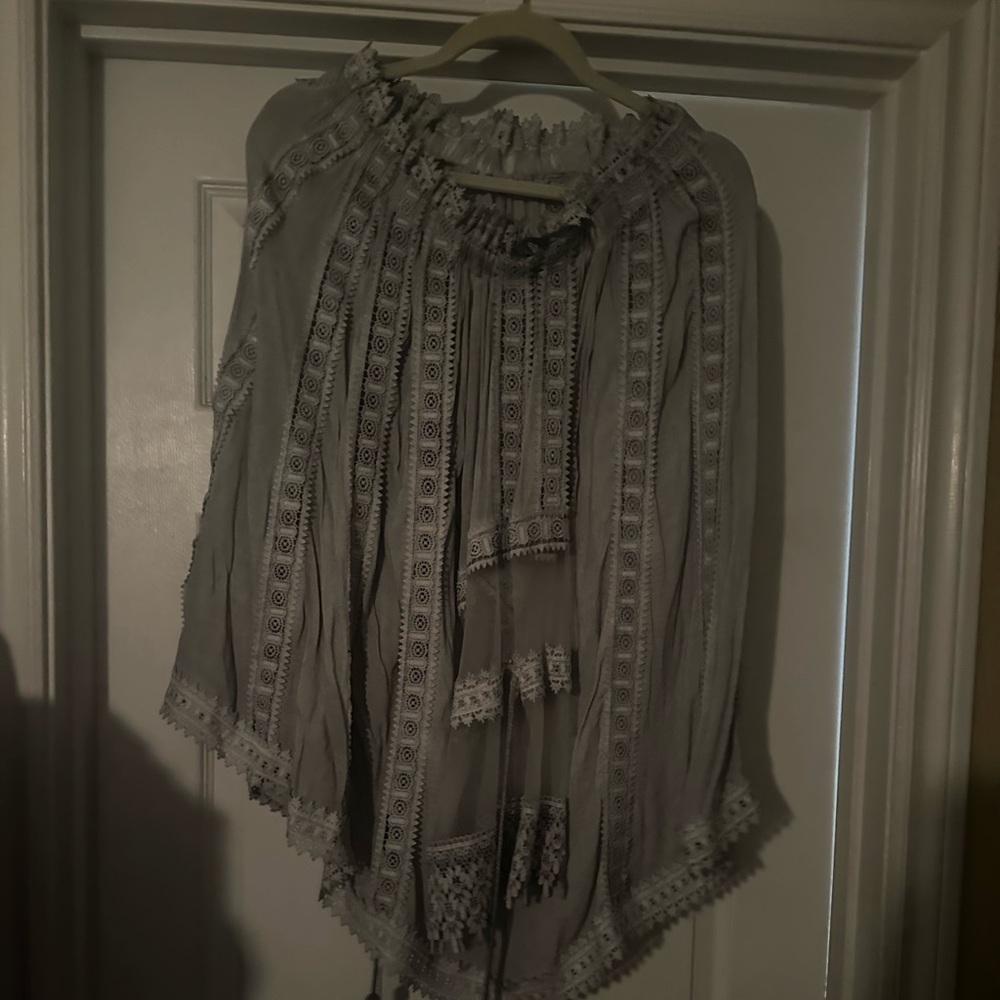 POL Boho Lace and Ruffled Tunic Size XL Gray